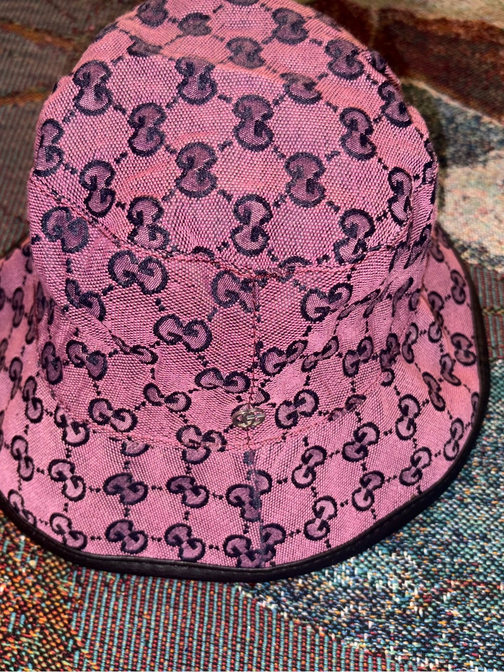 Gucci Pink Monogram Bucket Hat with Black Trim - Picture 3 of 4